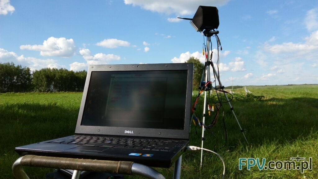 Przygotowanie do startu modelu FPV