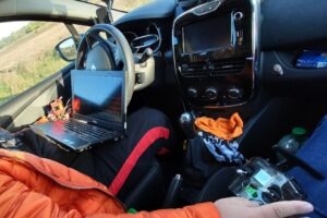 Ustawianie PID w dronie FPV na laptopie – poradnik dla poczatkujących